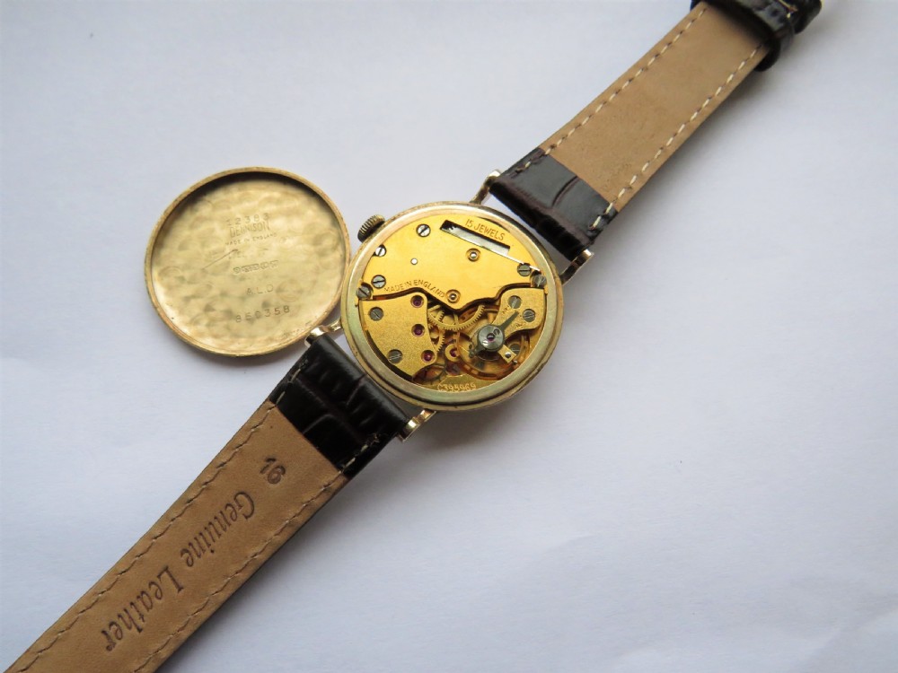 Gents 9ct gold Smiths De Luxe wrist watch, 1957 View V