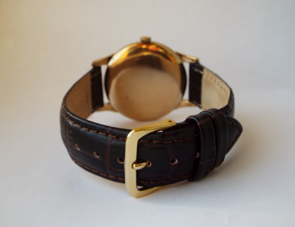 Gents 9ct gold Majex wrist watch, 1962 View III