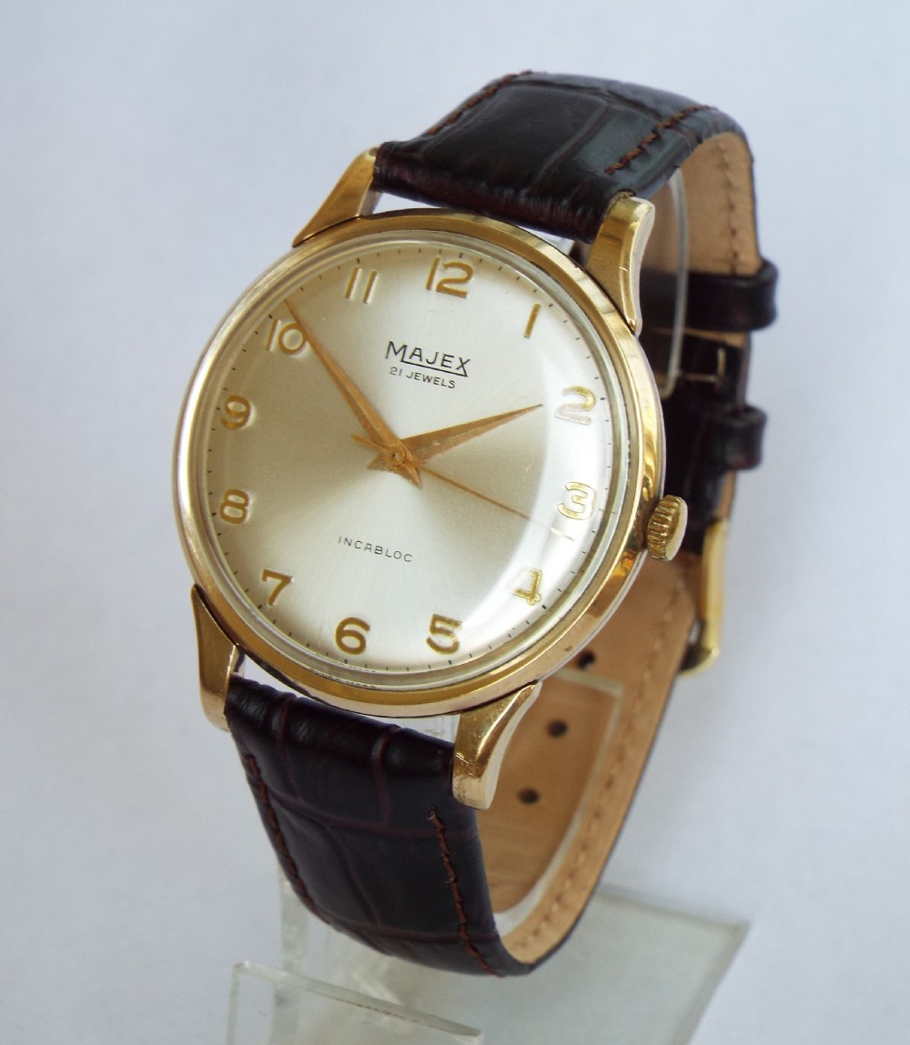 Gents 9ct gold Majex wrist watch, 1962 View IV