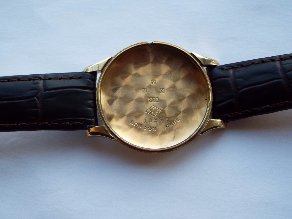 Gents 9ct gold Majex wrist watch, 1962 View V