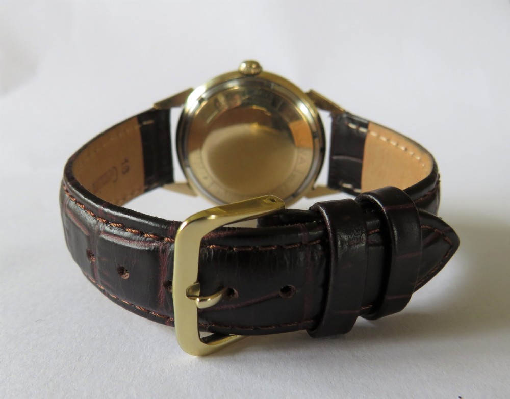 Gents 1959 Bulova wrist watch with diamond markers View IV