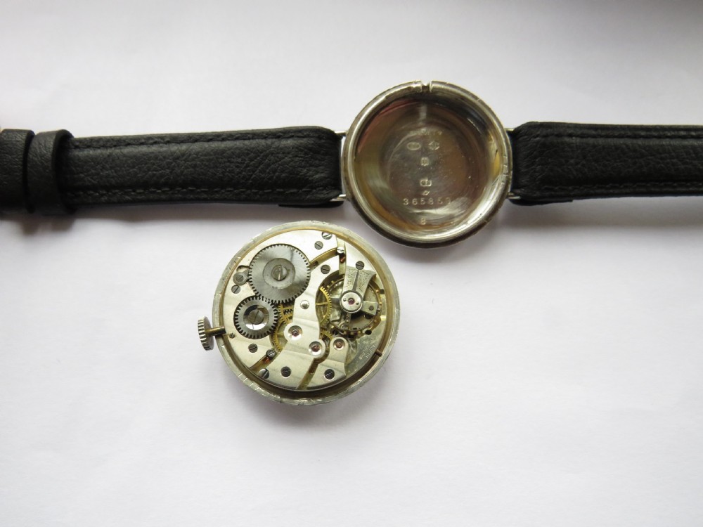 Gents silver trench watch, 1915 View III