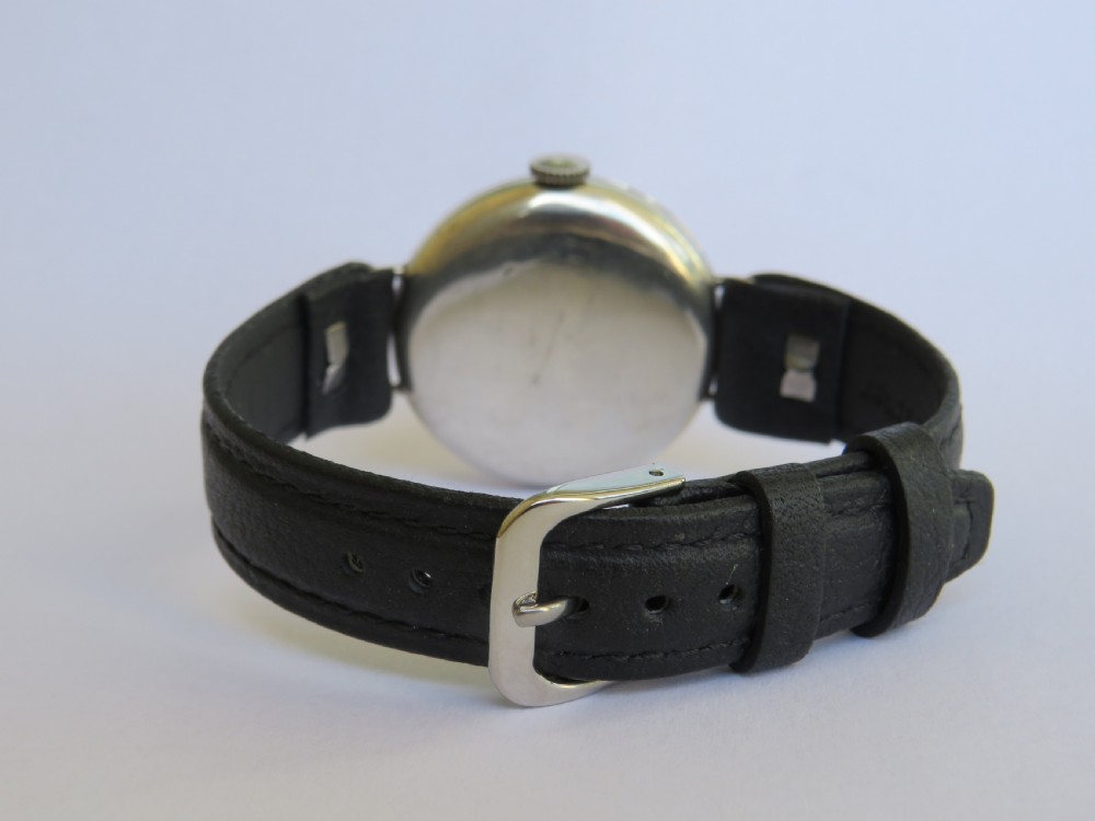 Gents silver trench watch, 1915 View V