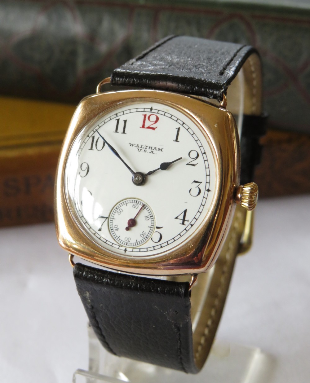 Antique Waltham 9ct gold gents wrist watch View II