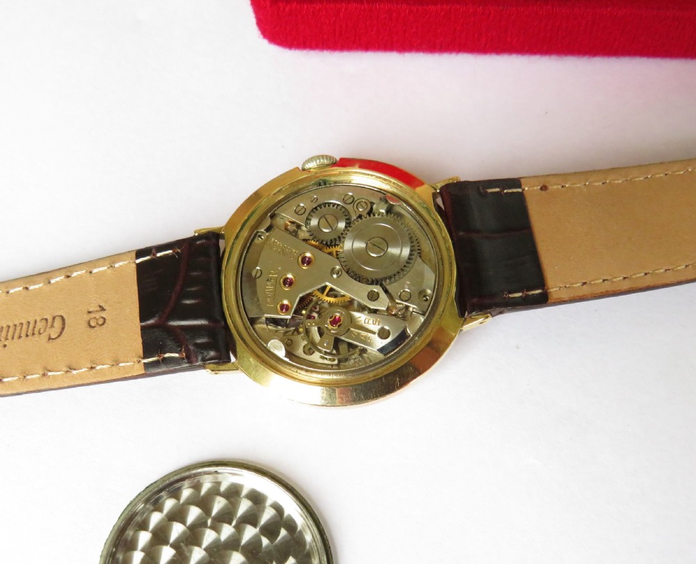 Gents 1950s boxed Roamer wrist watch View IV