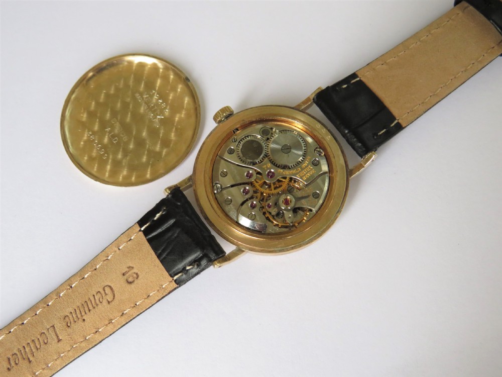 Gents 9ct gold Vertex Revue wrist watch, 1965 View V