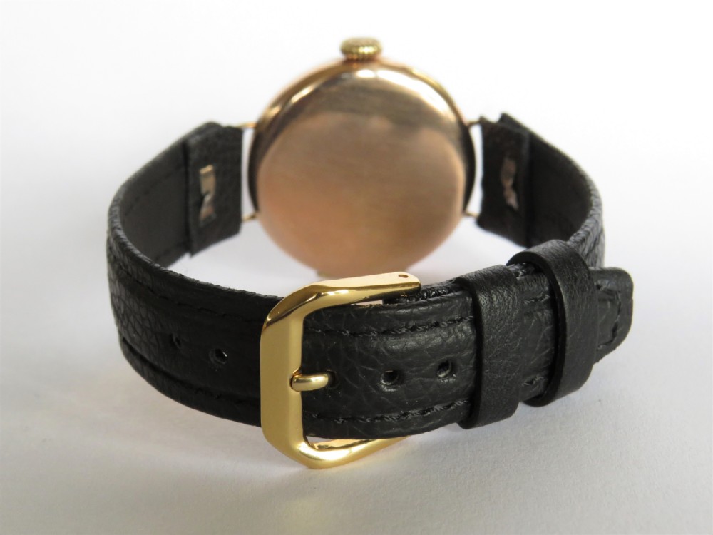 Gents 9ct gold wrist watch, 1926 View V