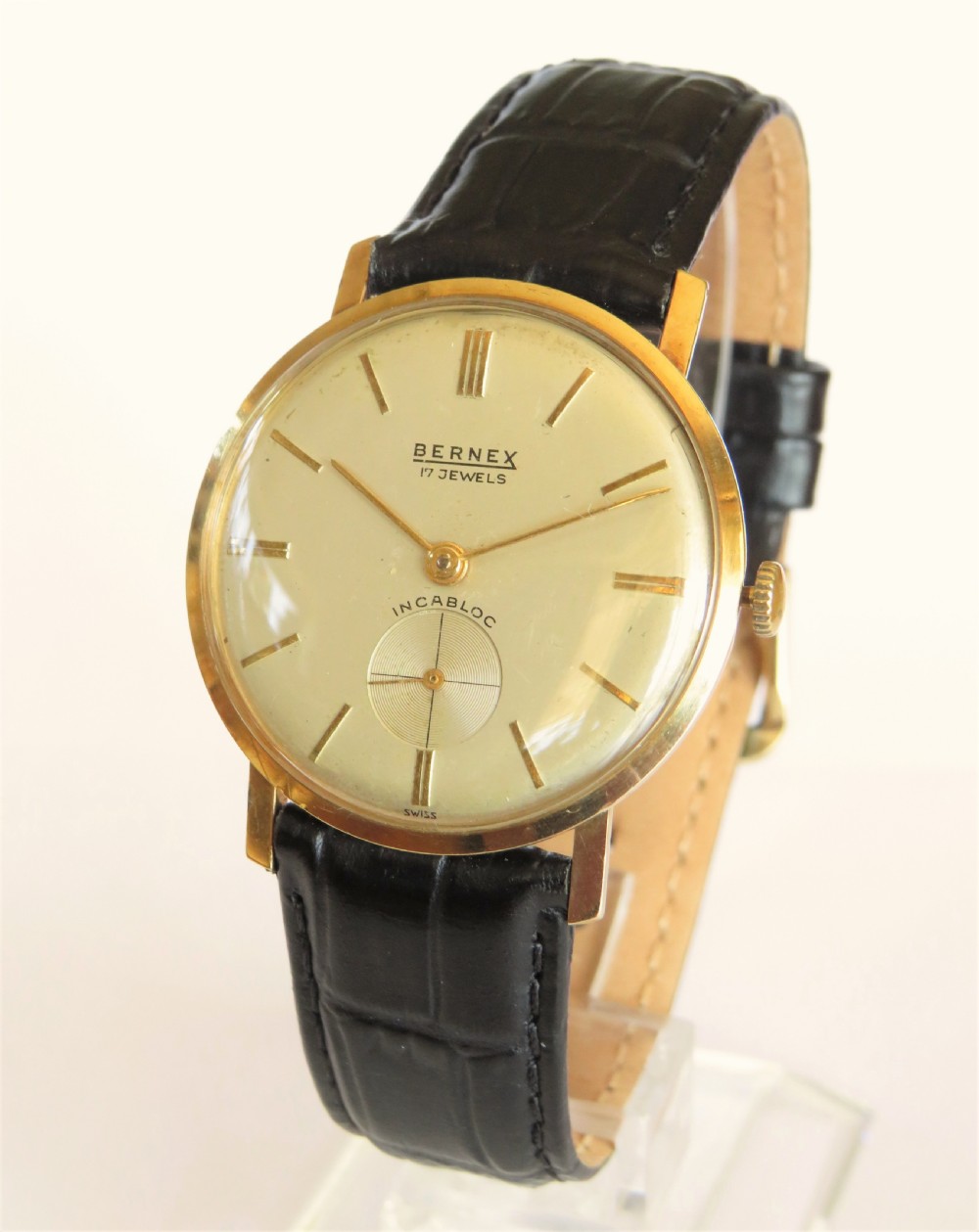 Gents 9ct gold Bernex wrist watch, 1965