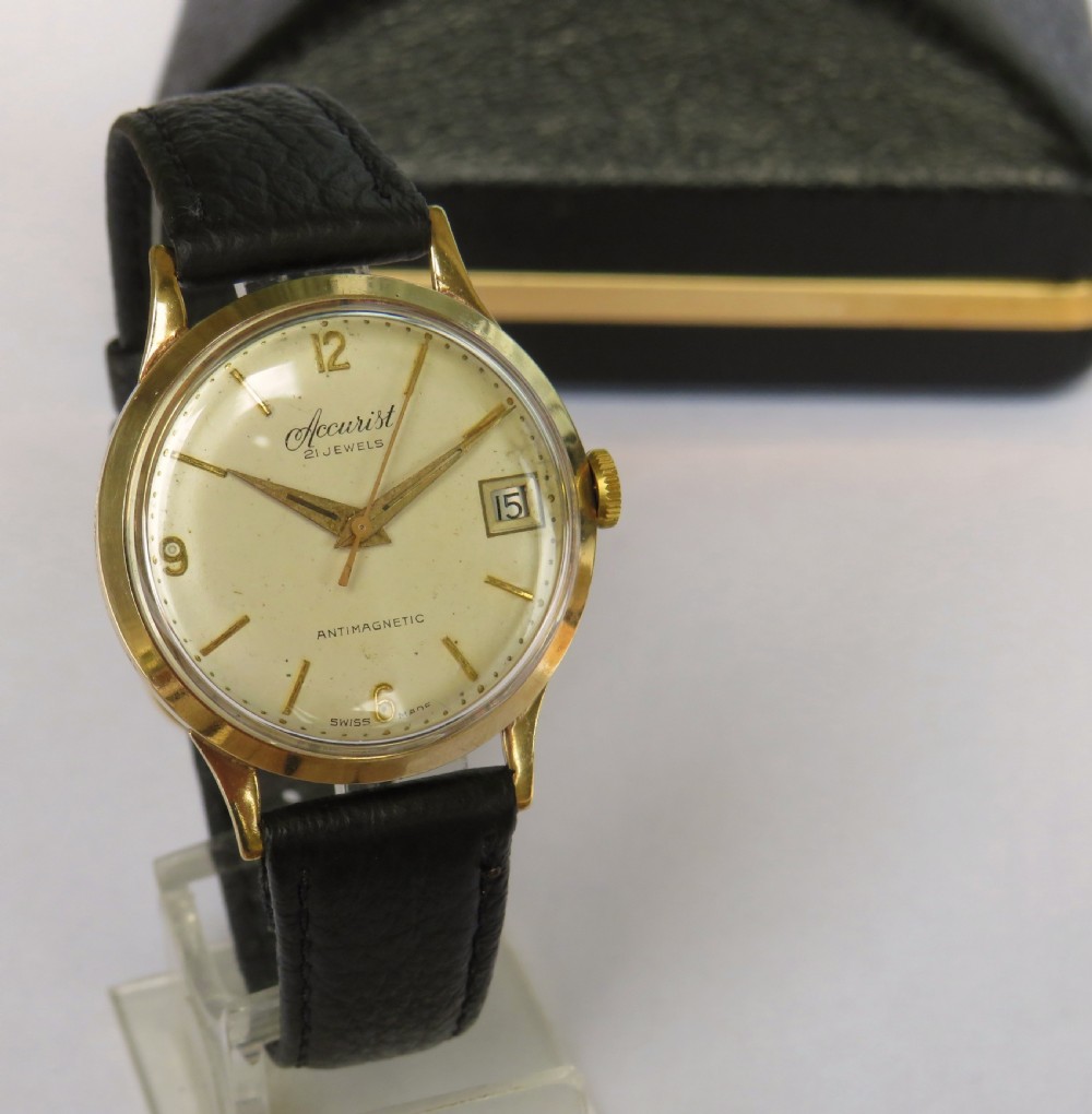 Gents 9 carat gold Accurist wrist watch, 1960