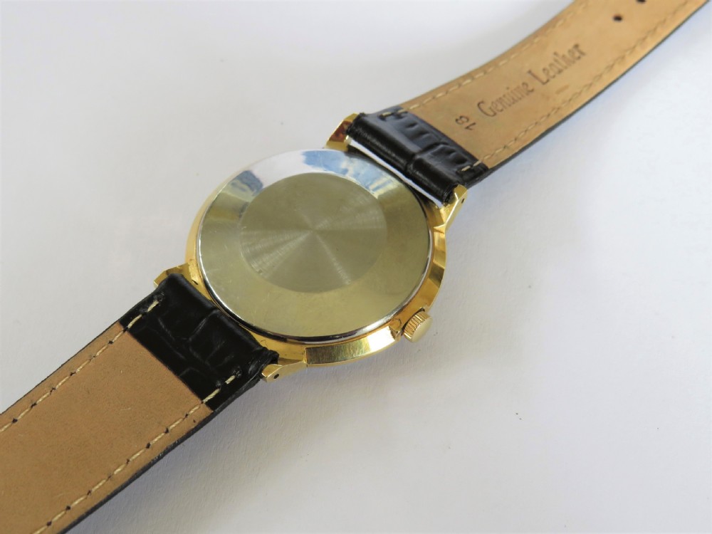 Gents Smiths Astral wrist watch, made in England View IV