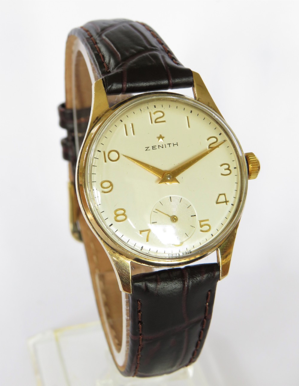 Gents 9 carat gold Zenith wrist watch, 1961