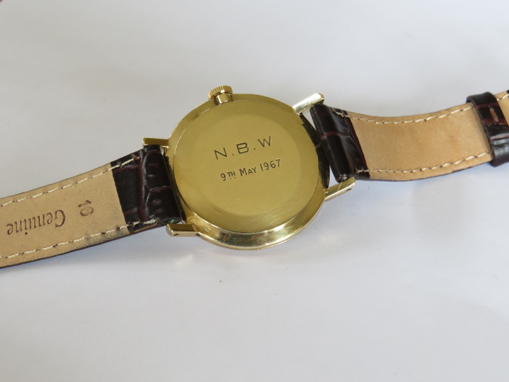 Gents 1965 9ct gold Smiths Astral watch, made in England View IV