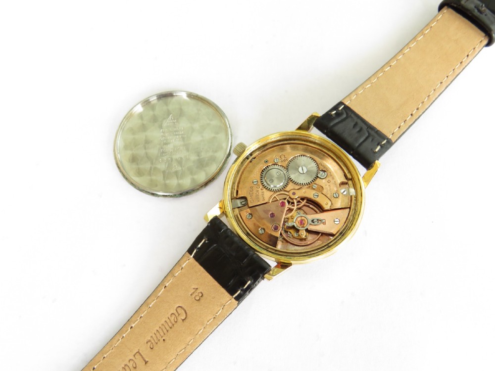Gents Omega Seamaster wrist watch, 1966 View V