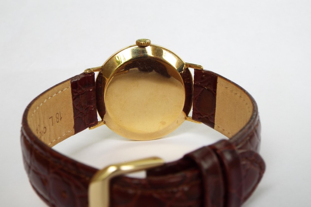 Gents 9ct gold Accurist wrist watch, 1968 View II