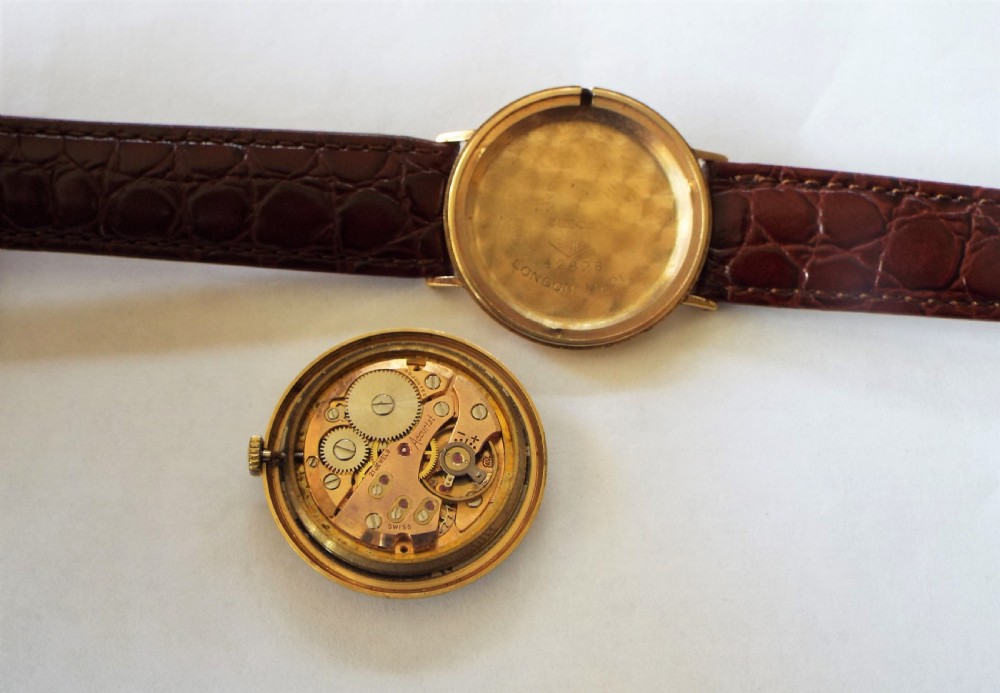 Gents 9ct gold Accurist wrist watch, 1968 View IV