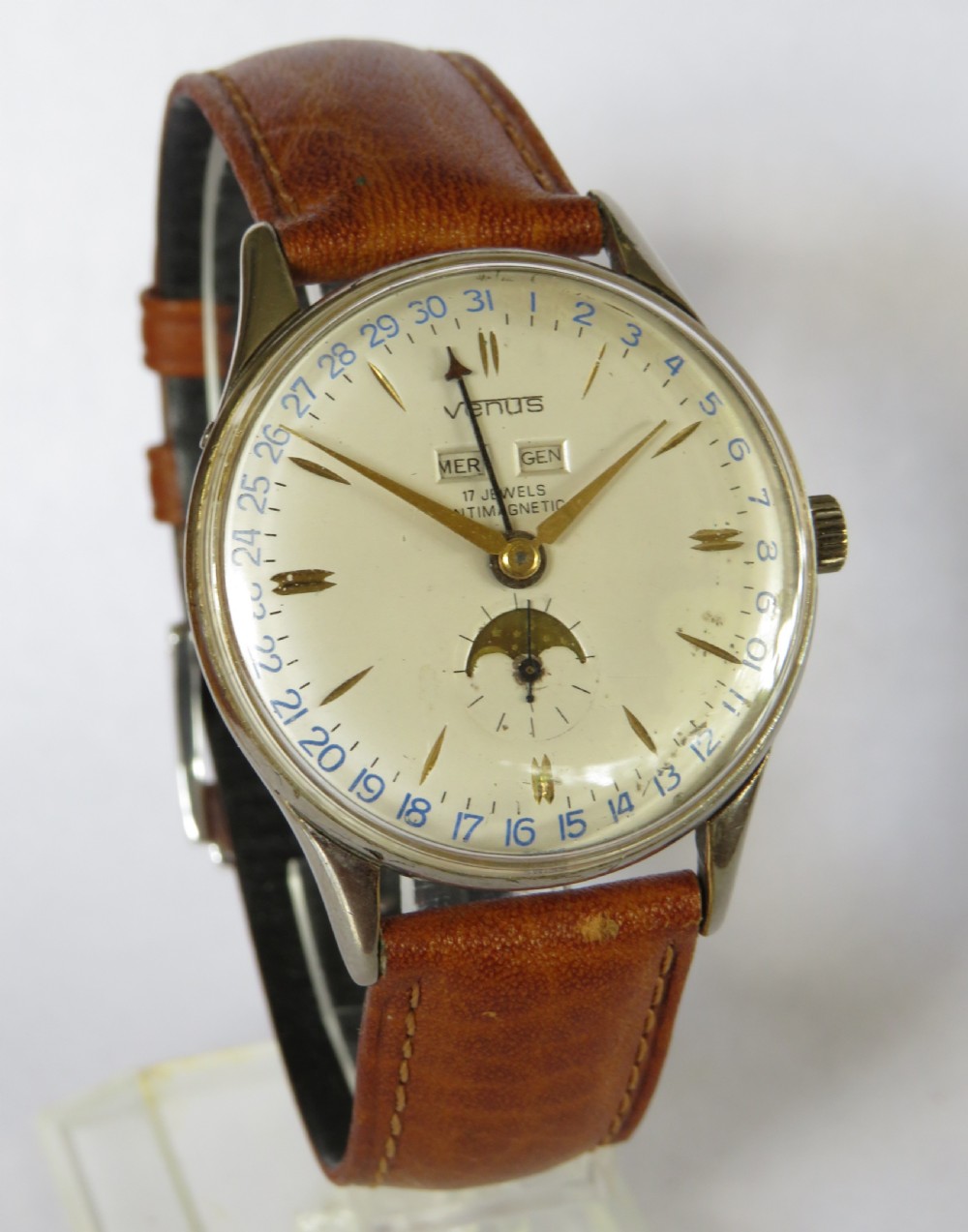Gents 1950s triple date wrist watch View IV