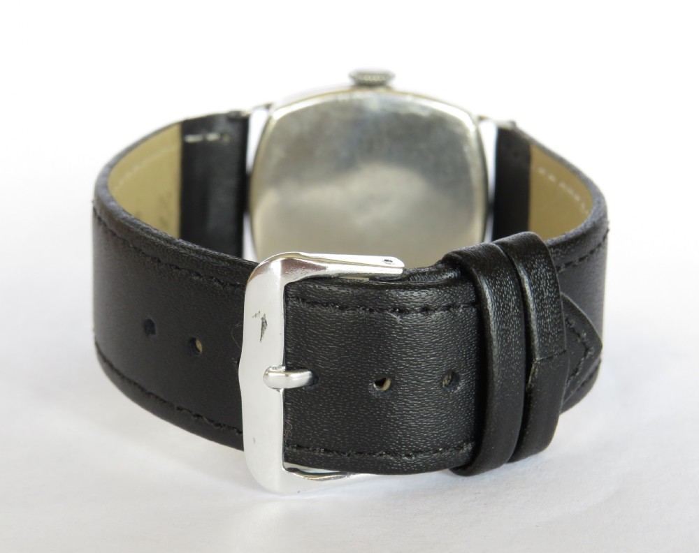 Gents Marvin silver cushion cased wrist watch 1926 View III