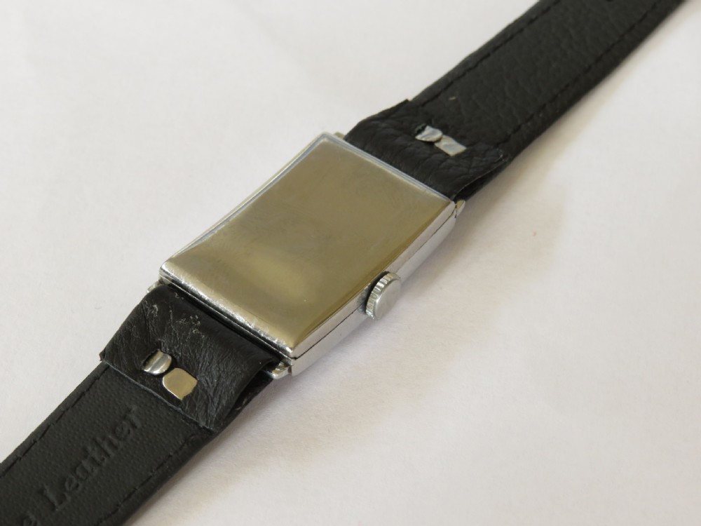 Gents 1930s Omega 20F wrist watch View V