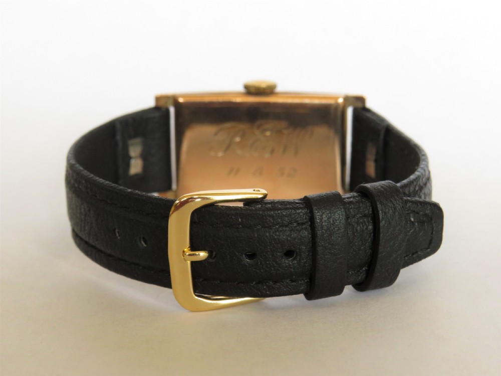 Gents 9ct gold Paramount Art Deco wrist watch View III