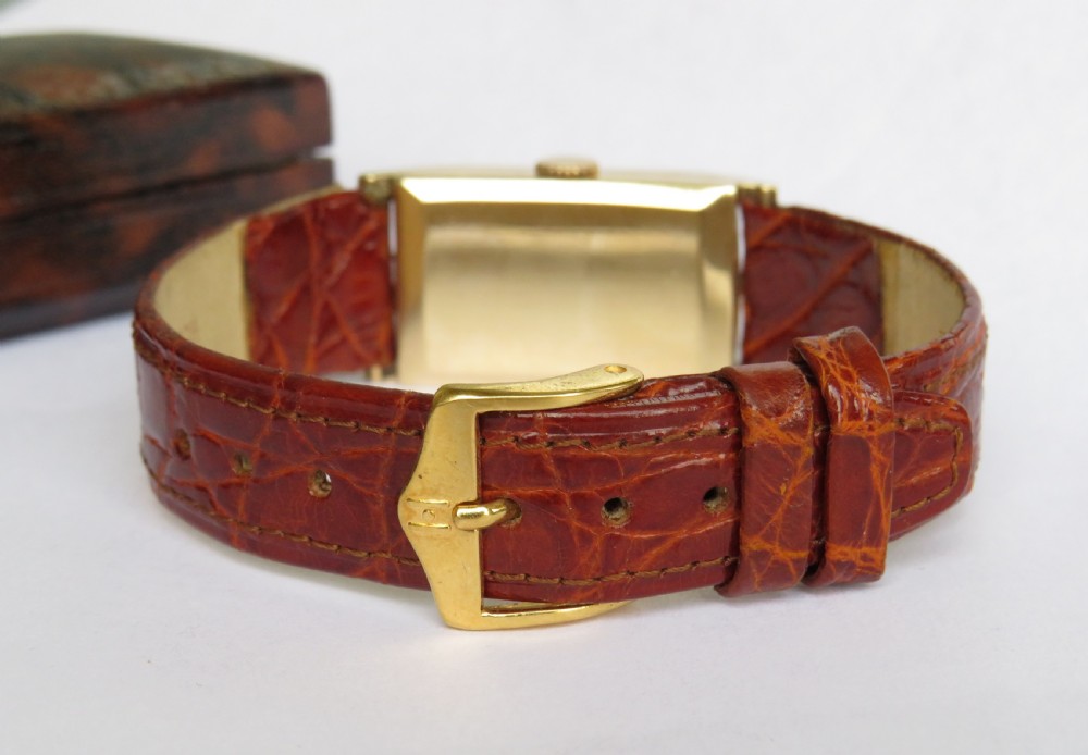 Mid-size 9ct gold Cyma wrist watch, 1946 View V