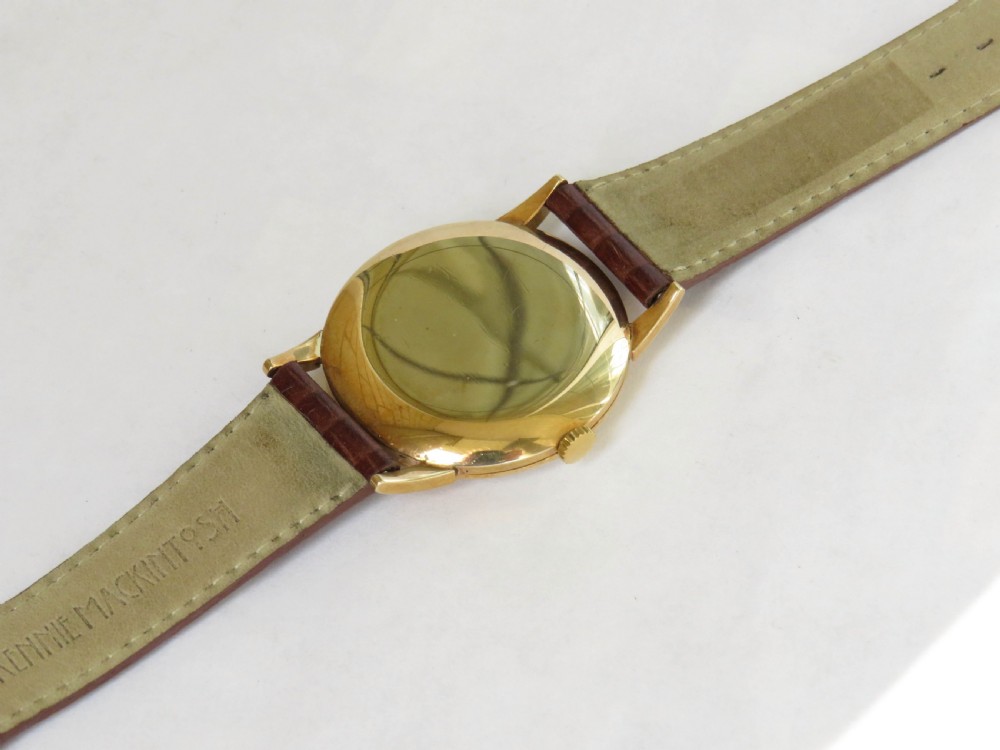 Gents 9ct gold Movado wrist watch, 1959 View IV