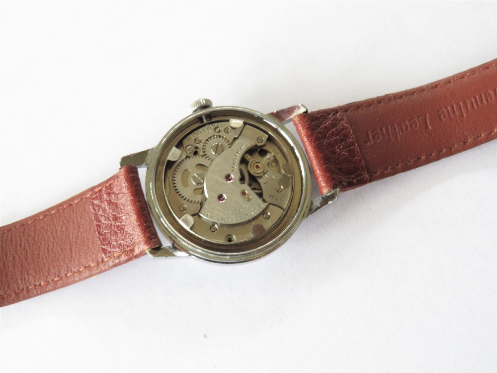 Gents Waltham wrist watch, circa 1960 View V