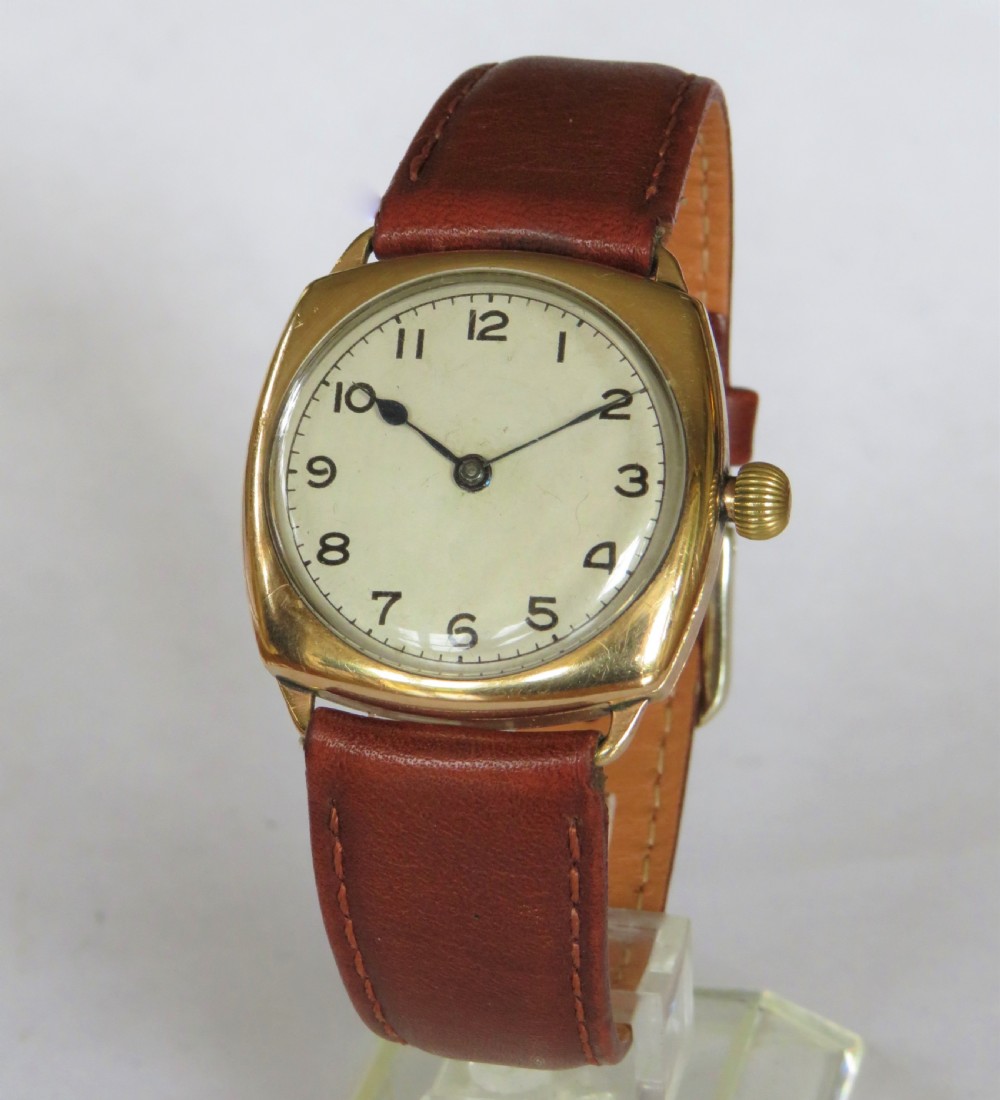 Gents 1930s cushion cased wrist watch