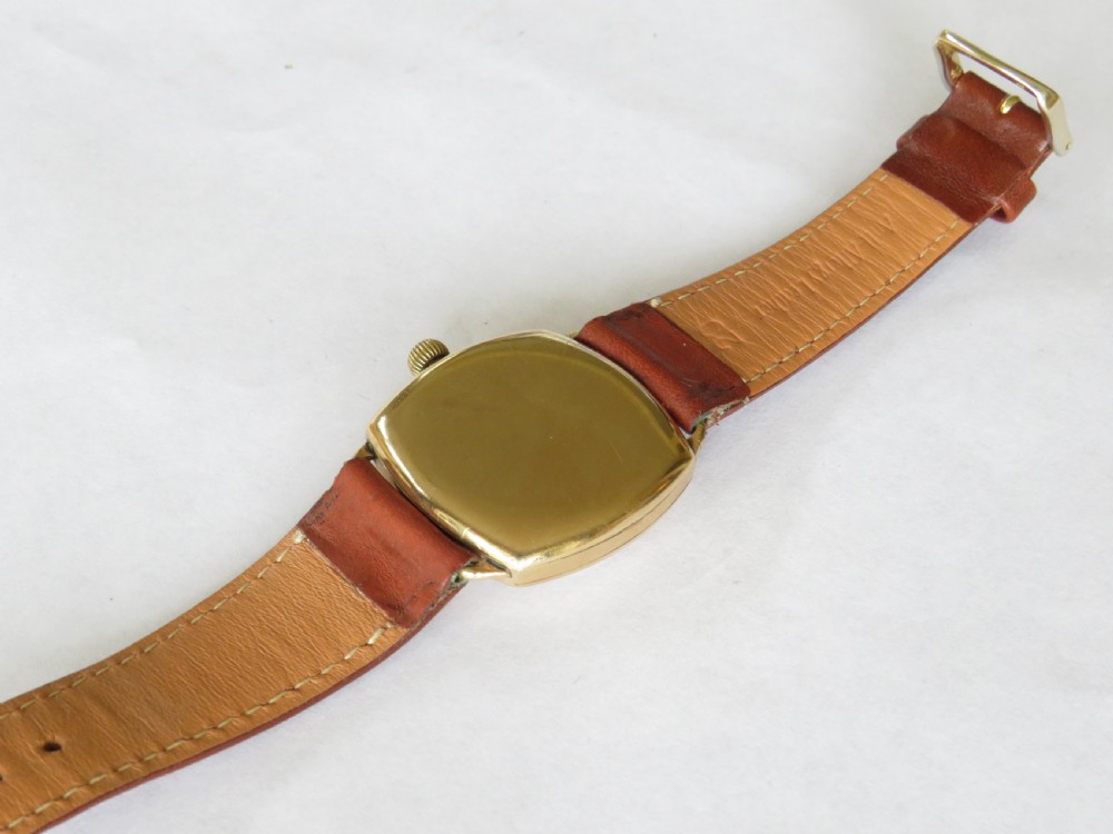 Gents 1930s cushion cased wrist watch View IV
