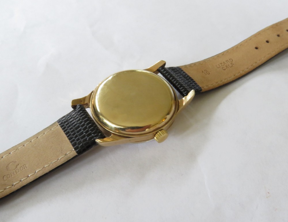 Gents 1950s 9ct gold Longines wrist watch View IV