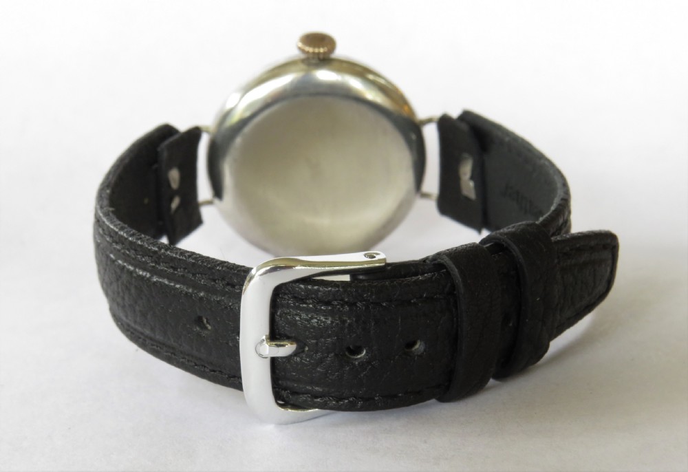 WW1 gents silver trench watch, 1917 View V
