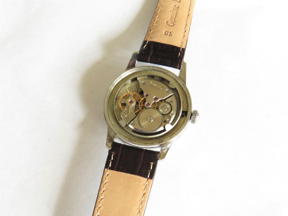 Gents 1950s Doxa wrist watch View V
