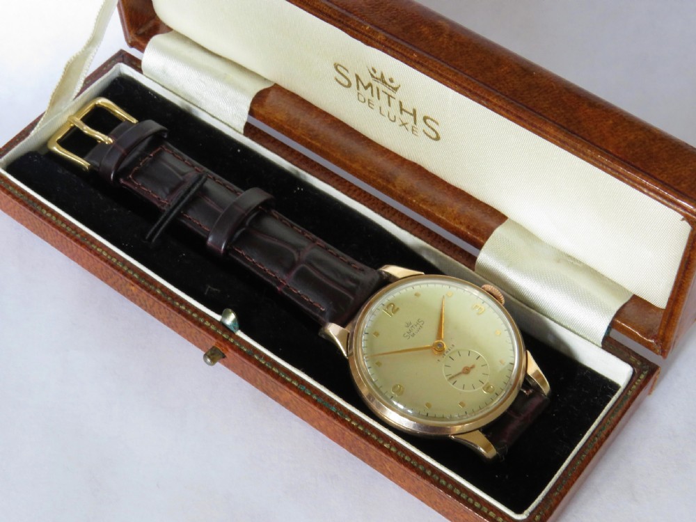 Good-sized 9ct gold Smiths De Luxe wrist watch, 1954 View III