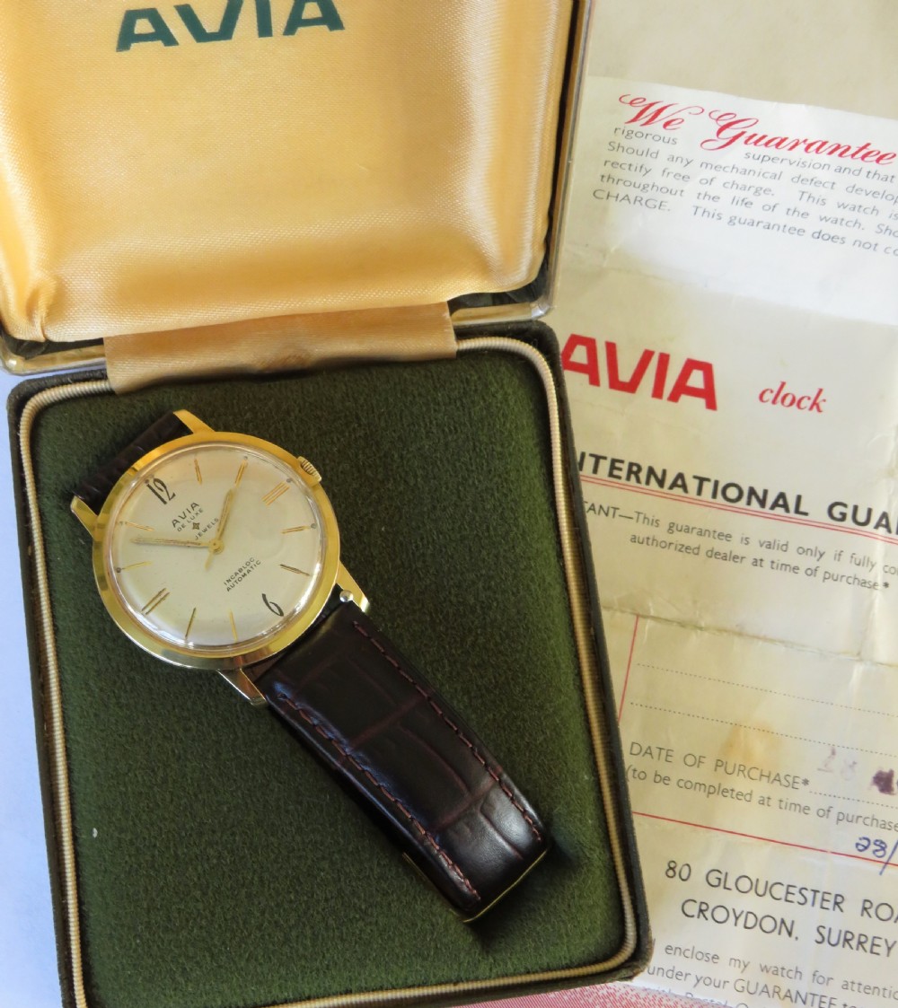 Gents 1960s Avia De Luxe wrist watch, box & papers View III