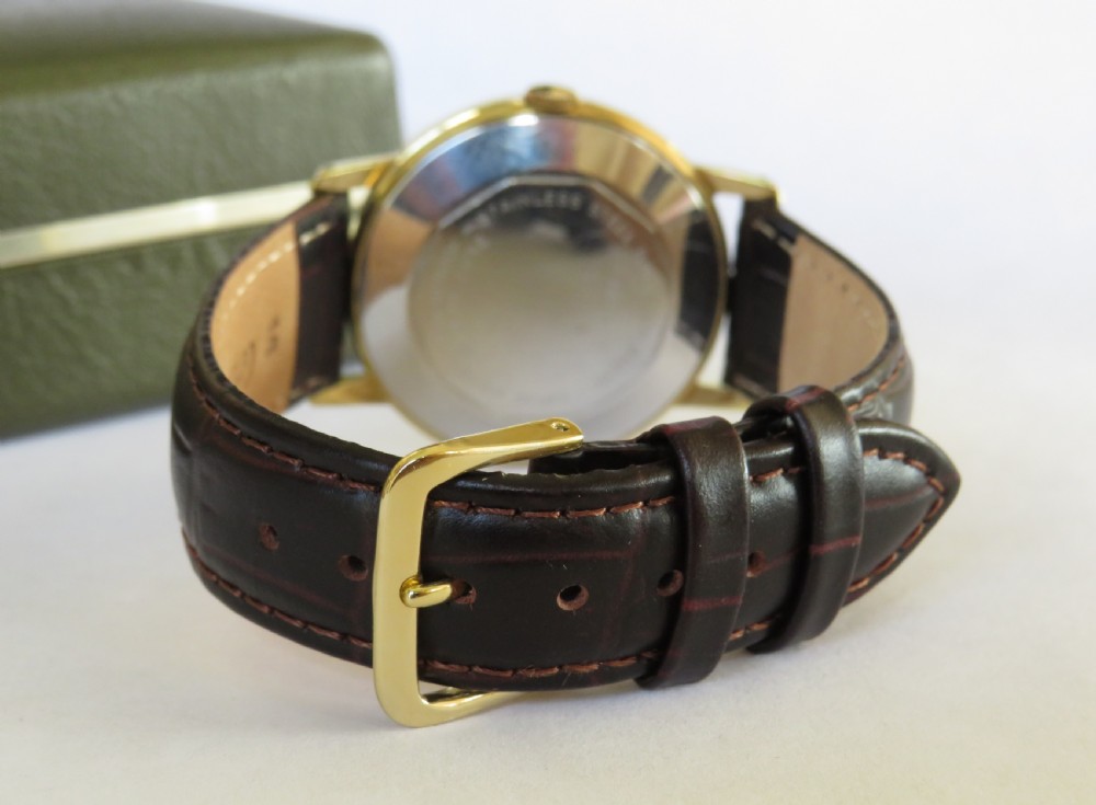 Gents 1960s Avia De Luxe wrist watch, box & papers View IV