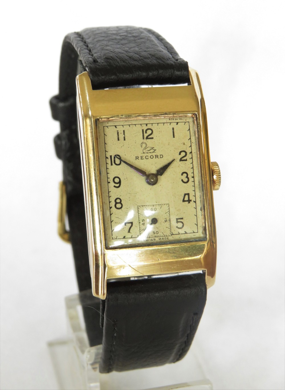 Mid-size 9 ct gold Record wrist watch, 1951 View II