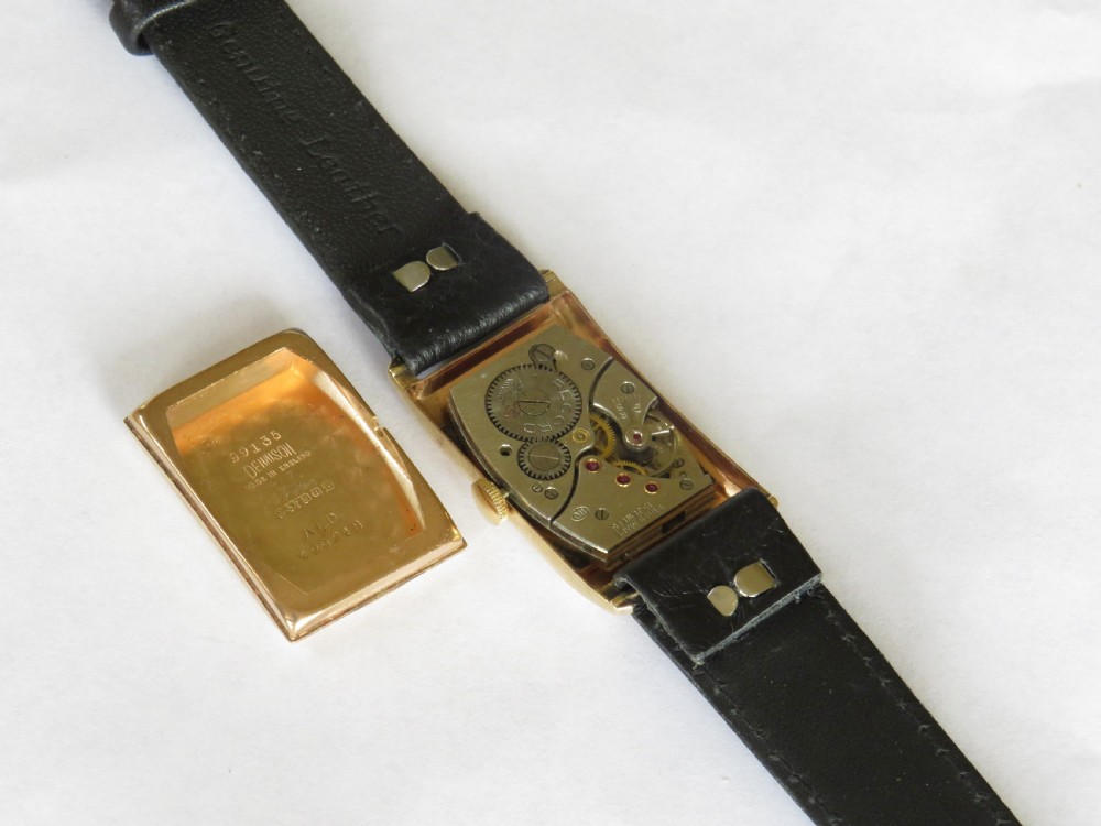 Mid-size 9 ct gold Record wrist watch, 1951 View IV