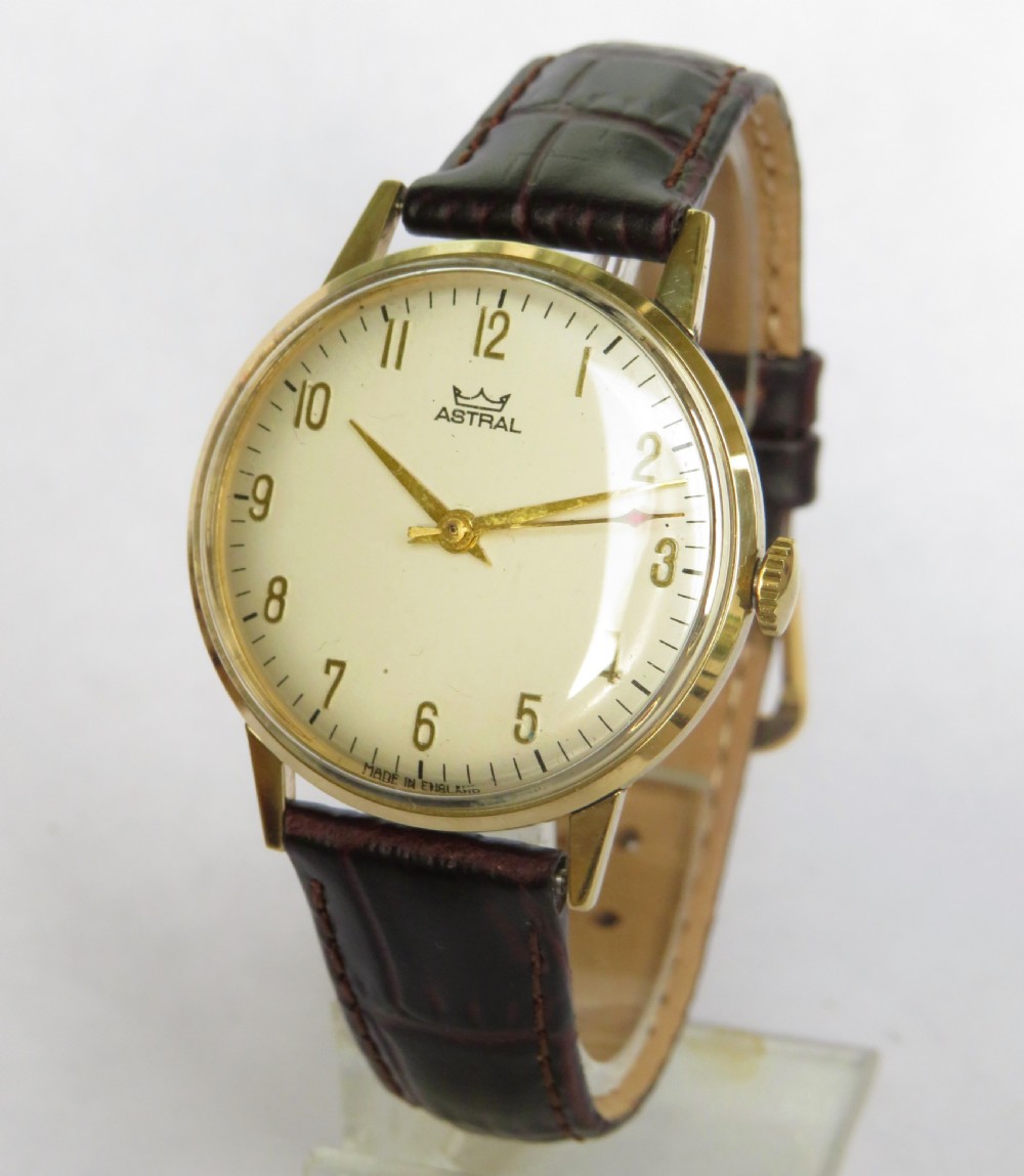 Gents 9ct gold Smiths Astral wrist watch, 1969