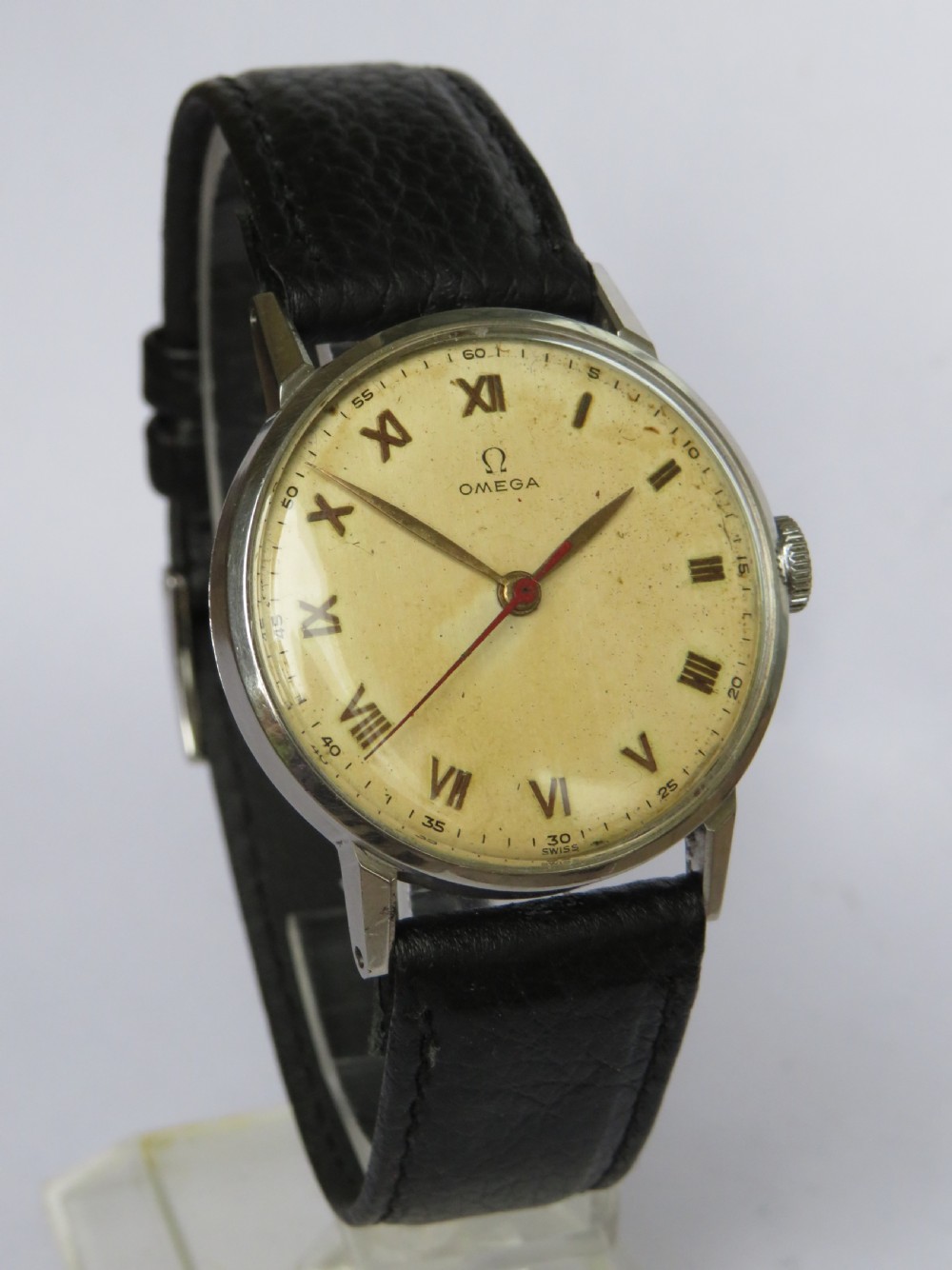 Gents 1940s 30T2 Omega wrist watch View II