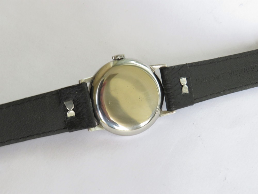Gents 1940s 30T2 Omega wrist watch View V