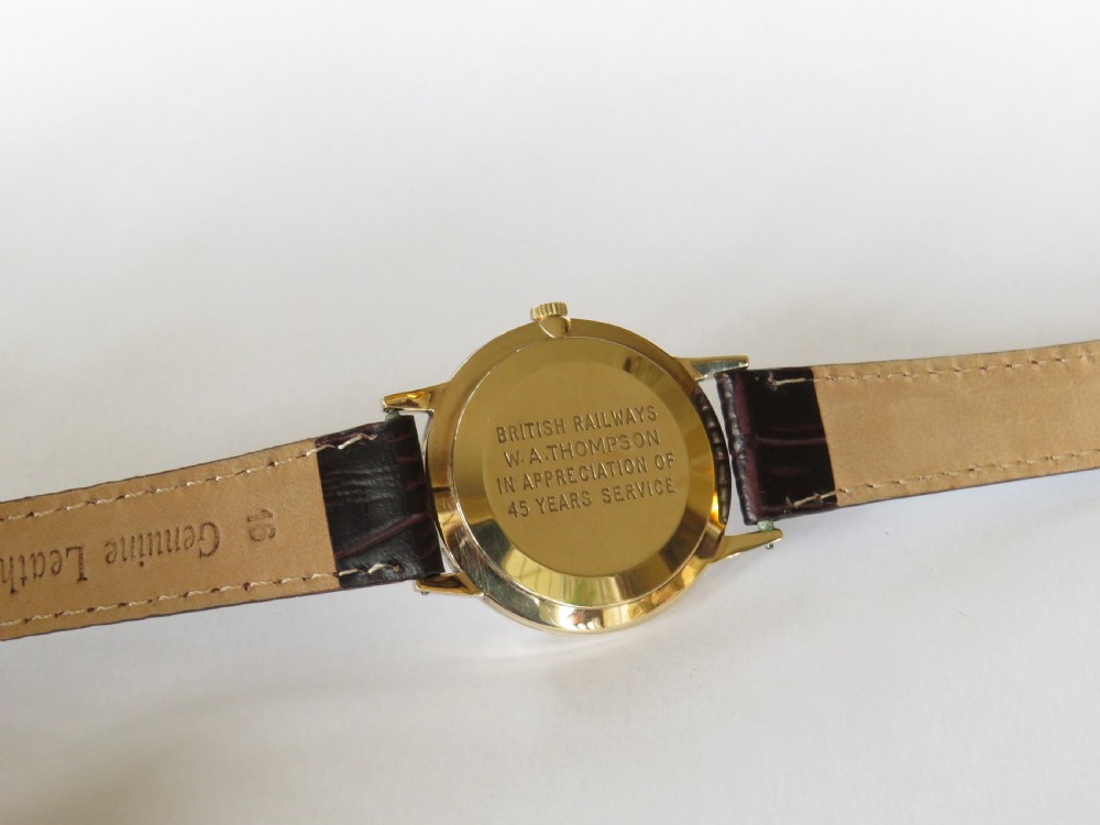Gents 9ct gold Smiths Astral wrist watch, 1967 View V