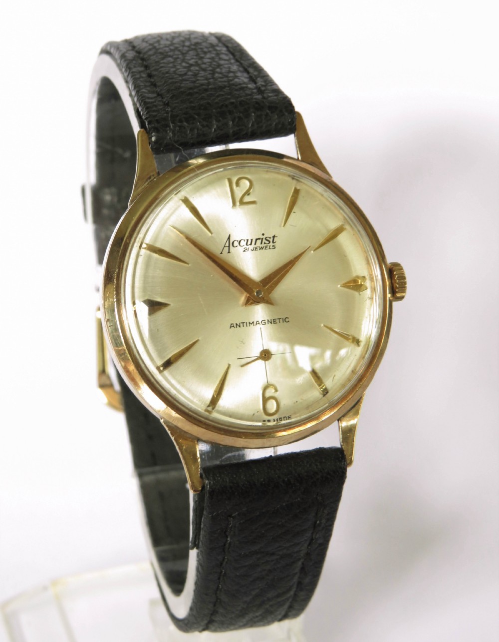 Gents 9 carat gold Accurist wrist watch, 1966 View II