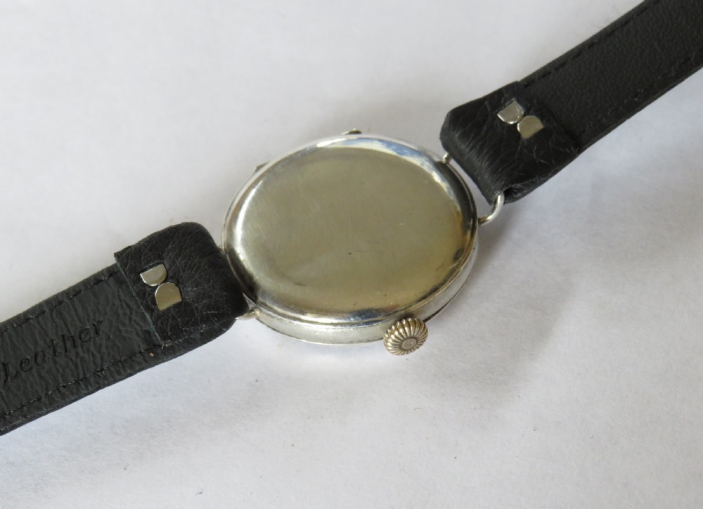 Gents WW1 silver trench watch, 1916. View III