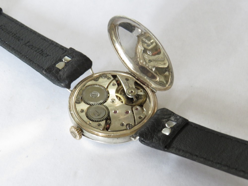 Gents WW1 silver trench watch, 1916. View IV