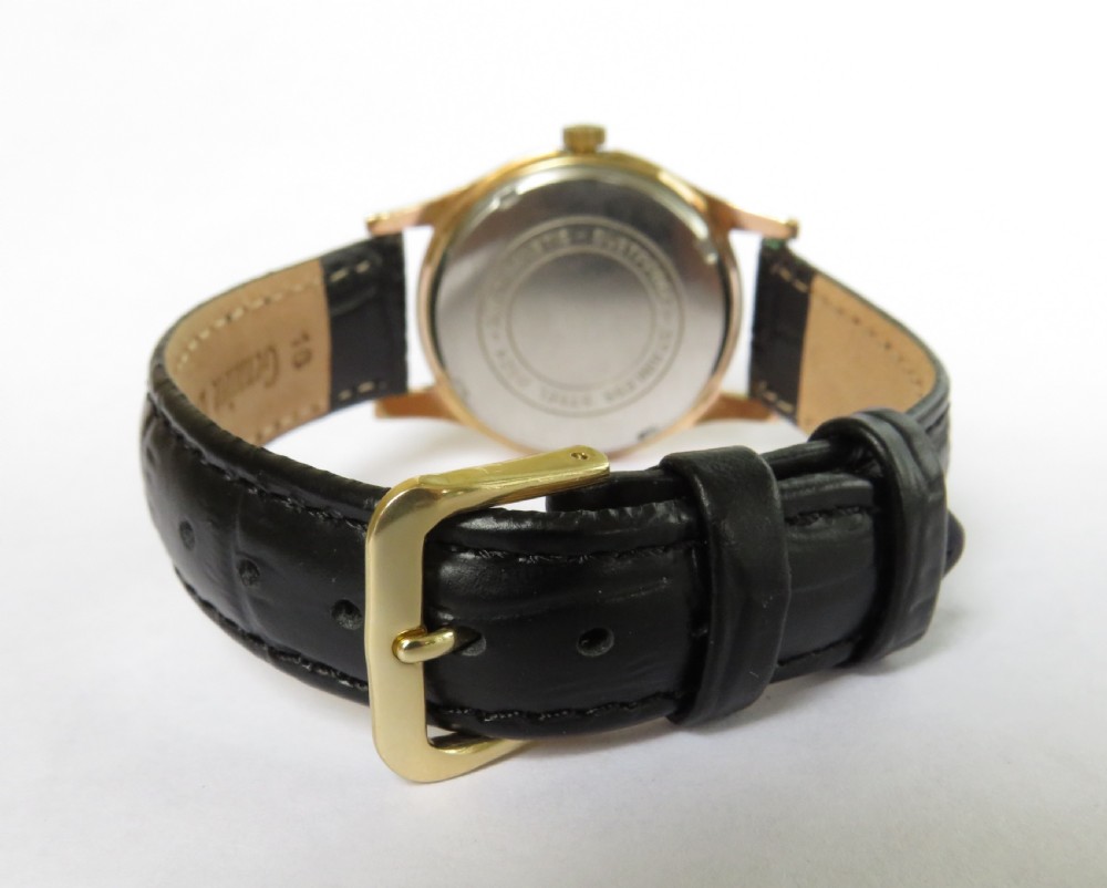 Gents 1950s Kered wrist watch View V