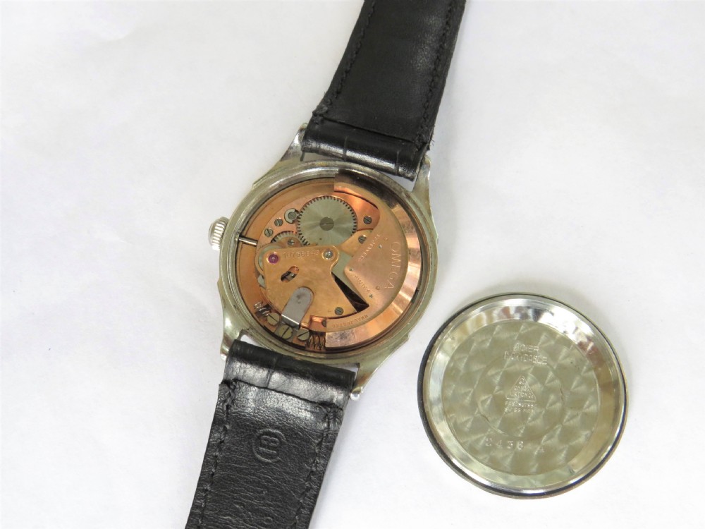 Gents 1940s Omega bumper automatic wrist watch View III