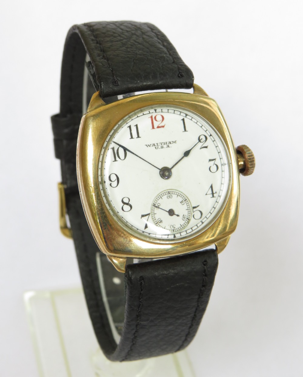 Gents 1930s 9ct gold Waltham wrist watch View II