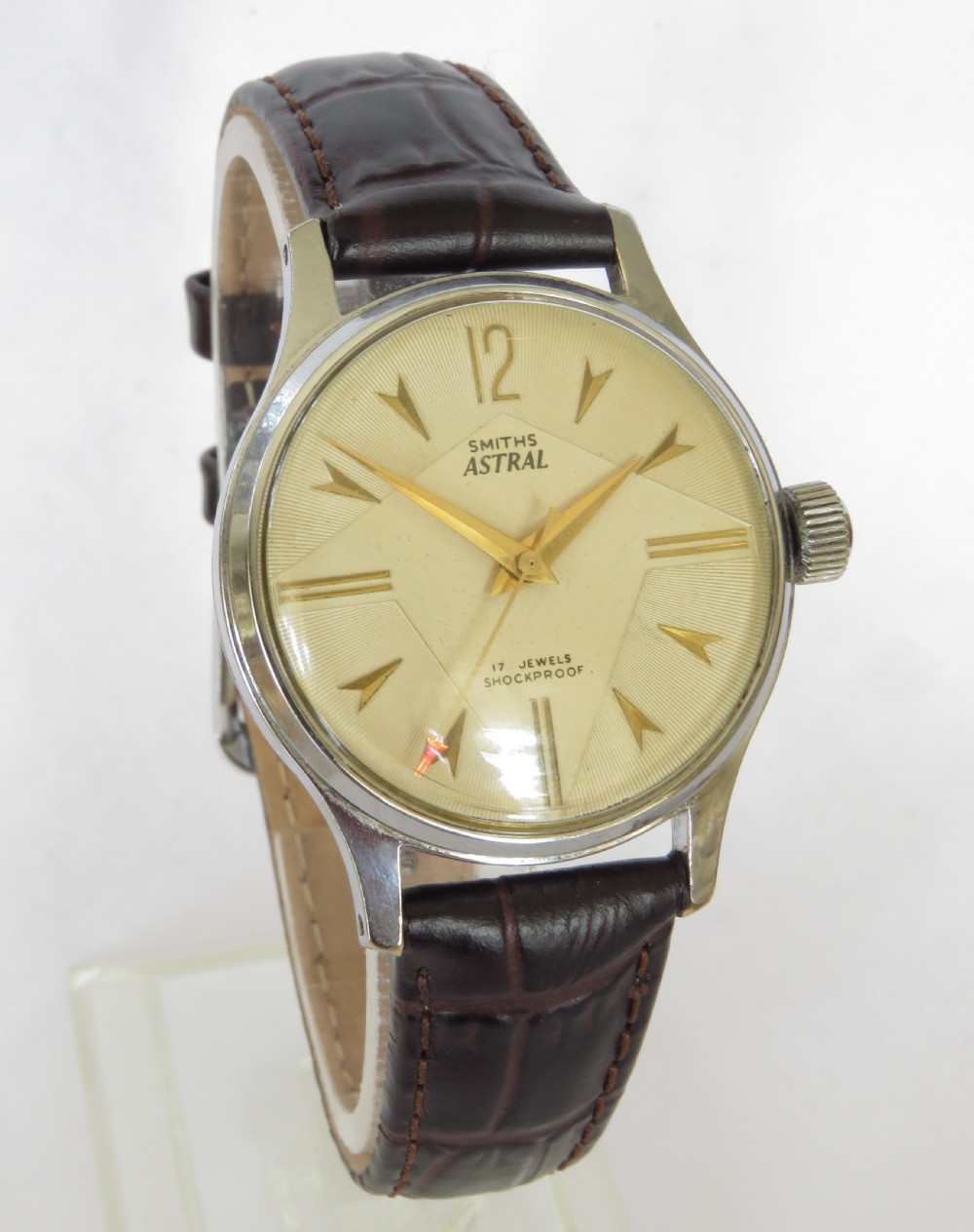 Gents early 1960s Smiths Astral wrist watch View II