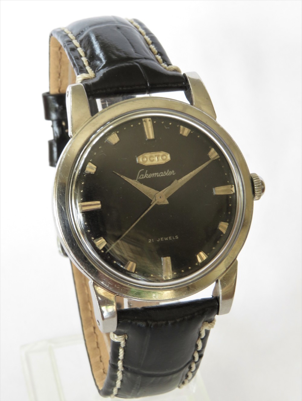 Gents 1950s Octo Lakemaster wrist watch View II