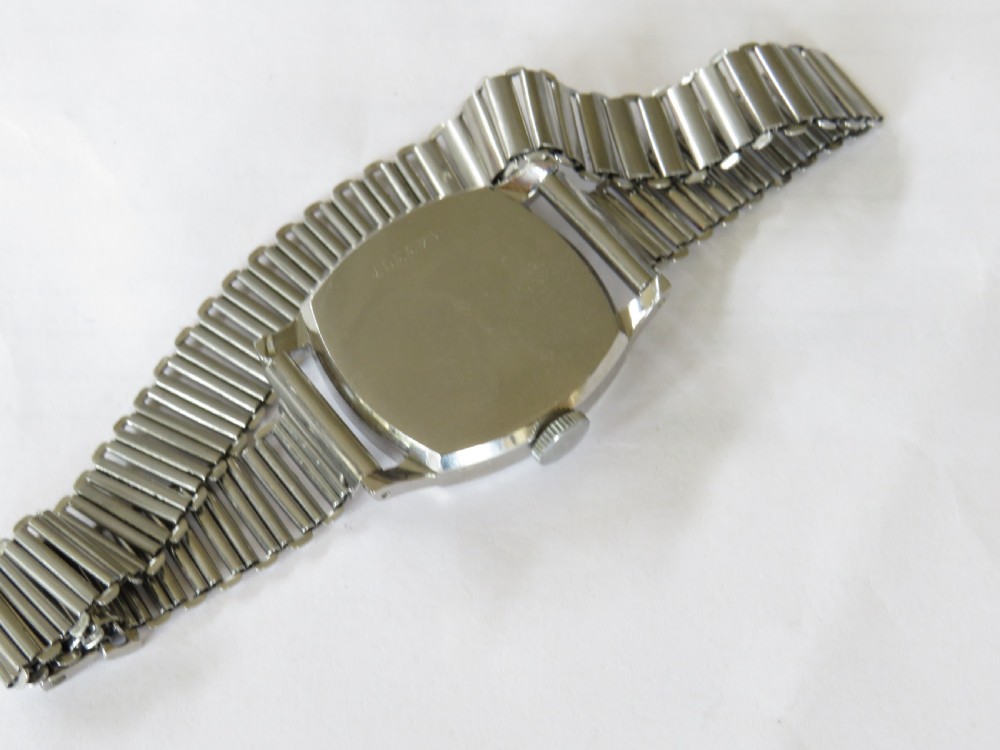 Gents 1940s Hefik watch, Bonklip strap View IV