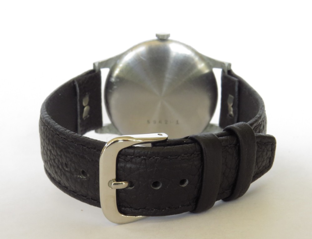Gents 1950s Curwal wrist watch by Callado View V